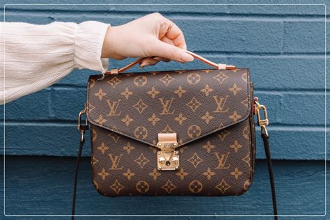 fake louis vuttion bag|Official Guide: Spot FAKE Louis Vuitton Bags (2024).